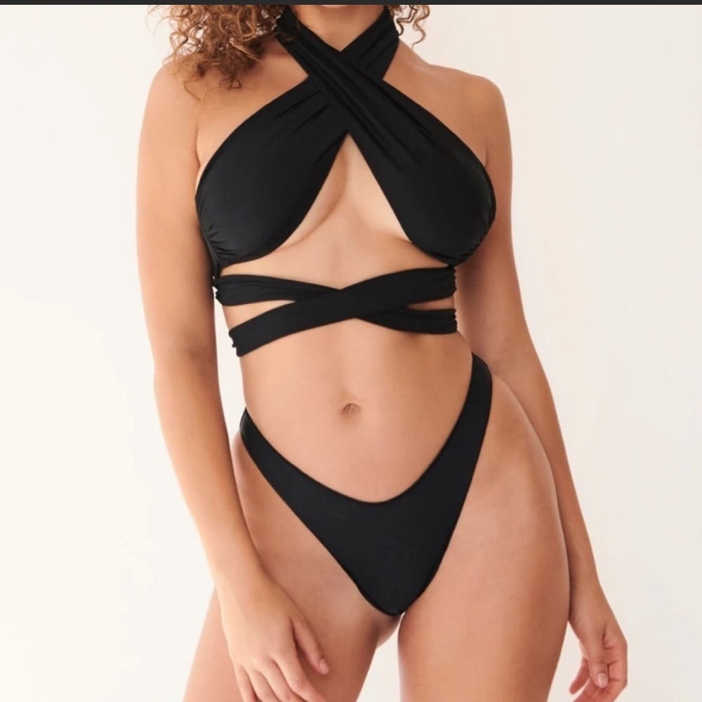 Bianca Black Wrap Top | Black Glow
